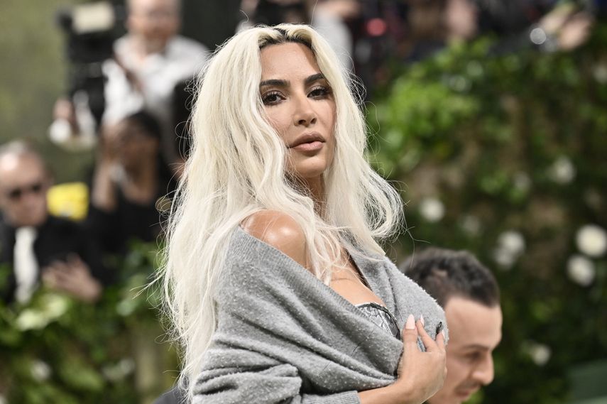 Kim Kardashian asiste a la gala benéfica del Costume Institute del Museo Metropolitano de Arte que celebra la inauguración de la exposición Bellezas durmientes: Reawakening Fashion el lunes 6 de mayo de 2024 en Nueva York.&nbsp;