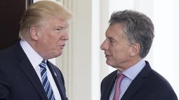  El presidente Donald Trump se despide del mandatario argentino, Mauricio Macri.