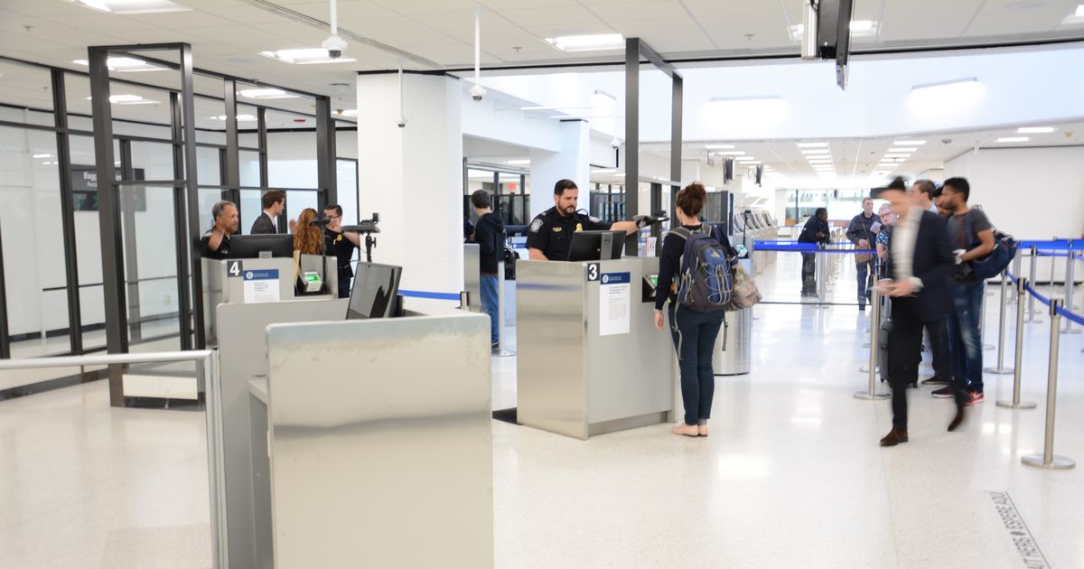 Congresista de Florida pide aplazar el Real ID a solo horas de su entrada en vigor