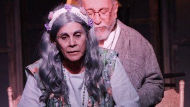 Puesta en escena de Las sillas.