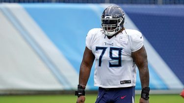 Foto del 21 de agosto del 2020 el tacle ofensivo Isaiah Wilson de los Titans de Tennessee durante el campamento de entrenamiento.&nbsp;