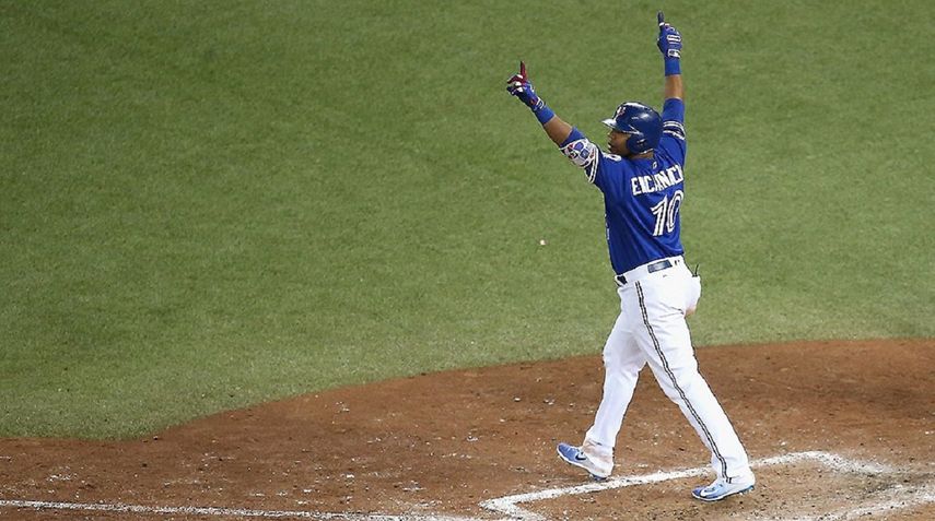 Encarnación pegó el jonrón de la victoria para pasar a la Serie Divisional