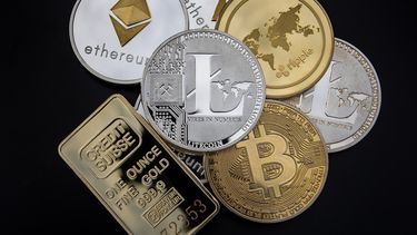 Diferentes monedas cripto.