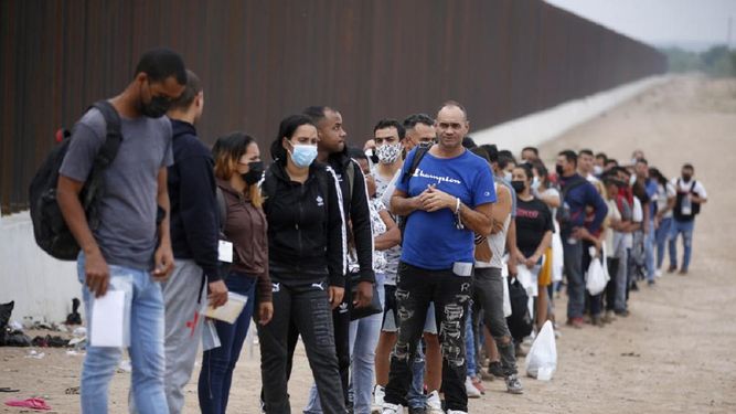Cuba se queda vacía: 732 cubanos llegan cada día a EEUU