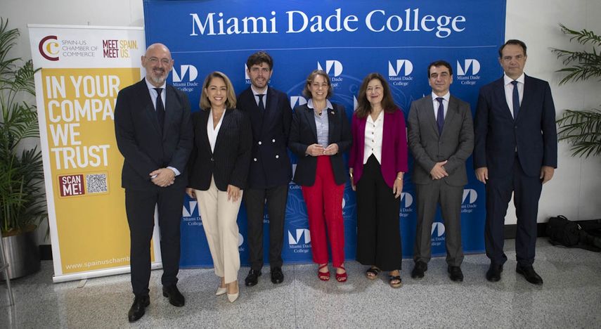 Miami Dade College impulsa cooperación internacional con visita de la presidenta de la Comunidad de Madrid.