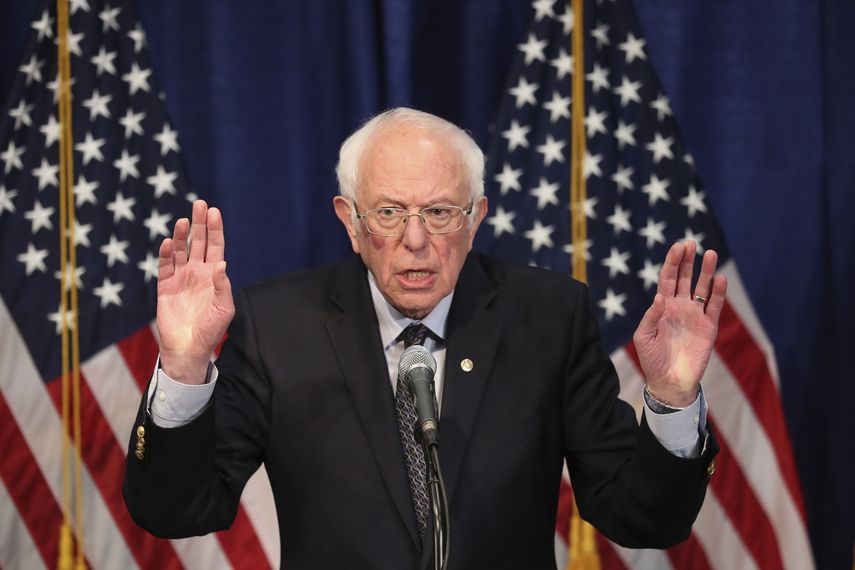 El aspirante a la candidatura presidencial demócrata Bernie Sanders habla con la prensa el miércoles, 11 de marzo del 2020, en Burlington, Vermont. 