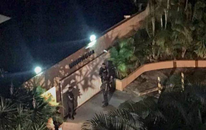 Familiares del opositor&nbsp;Juan Requesens señalaron que&nbsp;los funcionarios violentaron la puerta para entrar a la fuerza al apartamento sin ningún testigo.