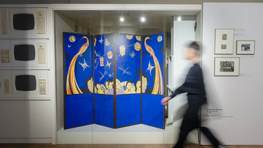 La Casa Natal de Salvador Dalí expone un biombo pintado por el artista a inicios de los años 20, después de un acuerdo entre el Museo Reina Sofía, la Fundación Dalí y el Ayuntamiento de Figueres