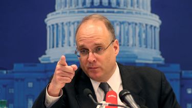 Marshal Billingslea, enviado especial de Estados Unidos para las conversaciones nucleares con el vicecanciller ruso Serguei Ryabkov, habla con la prensa en Viena el martes, 23 de junio del 2020.&nbsp;