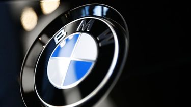Logo del fabricante alemán de vehículos BMW.