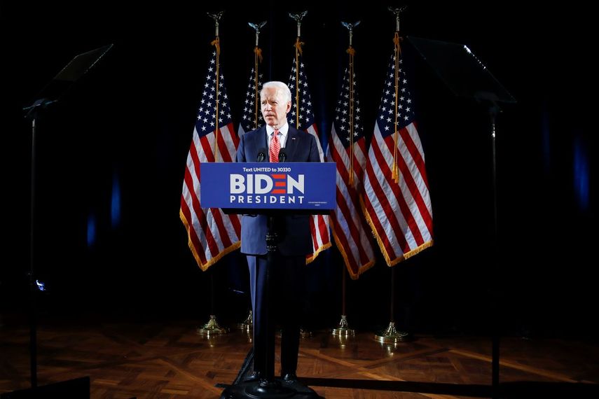 Fotograf&iacute;a de archivo del 12 de marzo de 2020 del candidato presidencial dem&oacute;crata Joe Biden hablando sobre el coronavirus en Wilmington, Delaware.&nbsp;