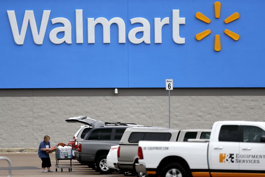 Foto tomada el 31 de marzo del 2020 de una tienda Walmart en Pearl, Mississippi. (AP Photo/Julio Cortez, File)