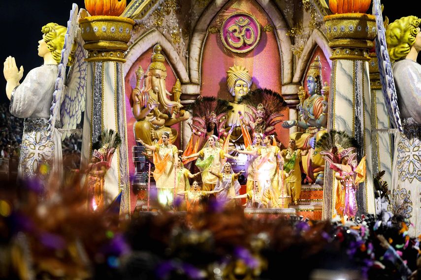 &nbsp;Belleza y elegancia en las comparsas.