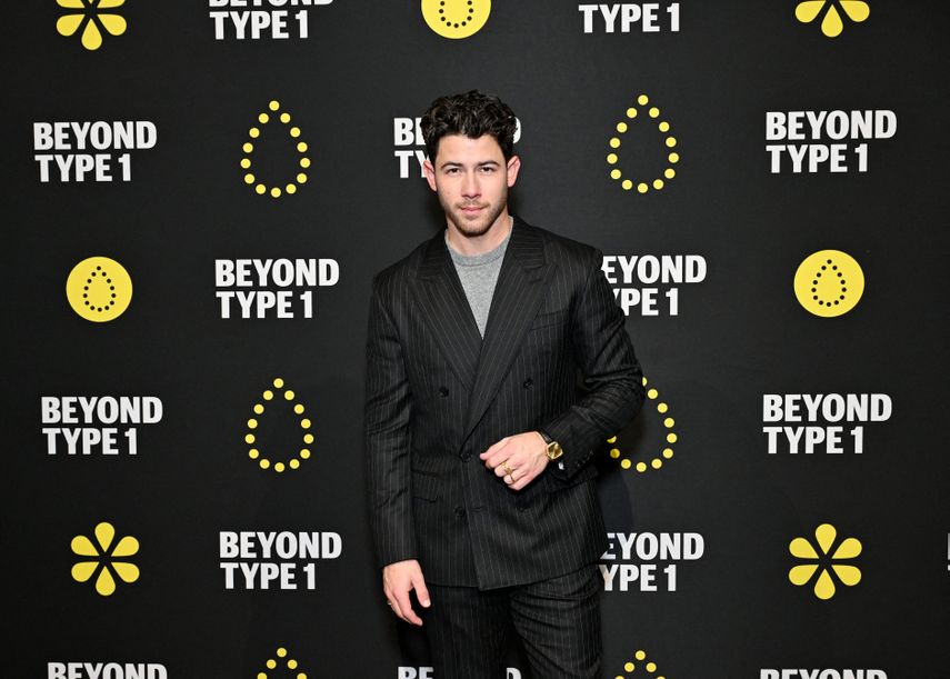 Nick Jonas asiste a la celebración del décimo aniversario de Beyond Limits, Beyond Type 1 con los cofundadores Nick Jonas y Juliet de Baubigny, OBE, en el Ziegfeld Ballroom el 15 de noviembre de 2025 en la ciudad de Nueva York.