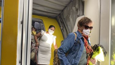 Imagen de la llegada de los estadounidenses al Aeropuerto de Fort Lauderdale, procedentes de Bogot&aacute;.