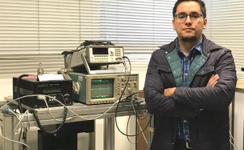 Mario Gutiérrez Velasco, egresado del Cinvestav y de la Universidad de California Riverside, quien trabaja en el proyecto, dijo que prueban el láser como terapia contra enfermedades que afecten al encéfalo.