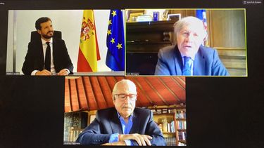 El secretario general de la OEA, Luis Almagro (cuadro superior derecho), junto al pol&iacute;tico espa&ntilde;ol Pablo Casado (izq.) y el expresidente colombiano Andr&eacute;s Pastrana.