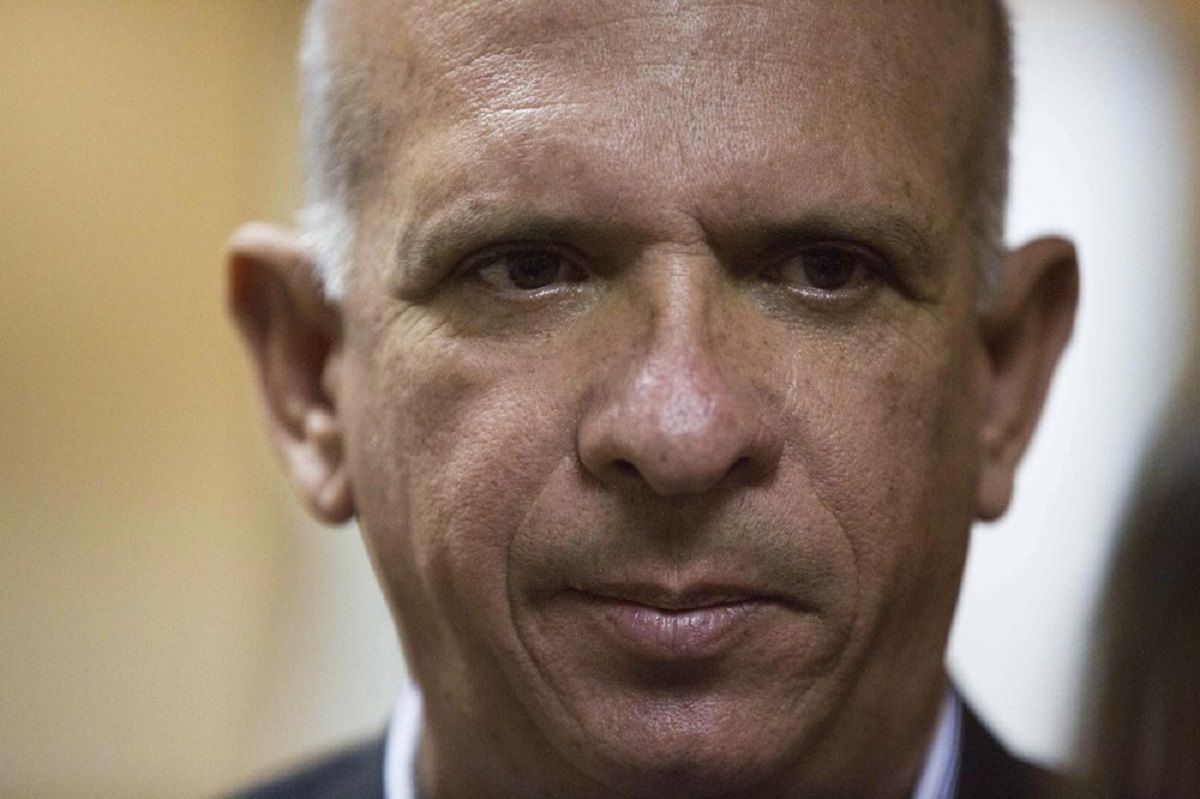 El Pollo Carvajal habría entregado pruebas de 8,8 millones que Venezuela pagó a Garzón El Pollo Carvajal habría entregado pruebas de 8,8 millones que Venezuela pagó a Garzón