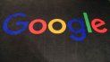 Logotipo de Google exhibido en una alfombra en la entrada de Google Francia, en París. Logotipo de Google exhibido en una alfombra en la entrada de Google Francia, en París.