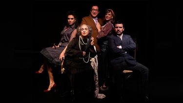 Al borde del agua, una pieza escrita y dirigida por Eddy Díaz-Souza.