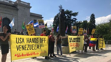 Un grupo prochavista se manifiesta frente a la sede de la OEA en Washington el 4 de junio de 2018.