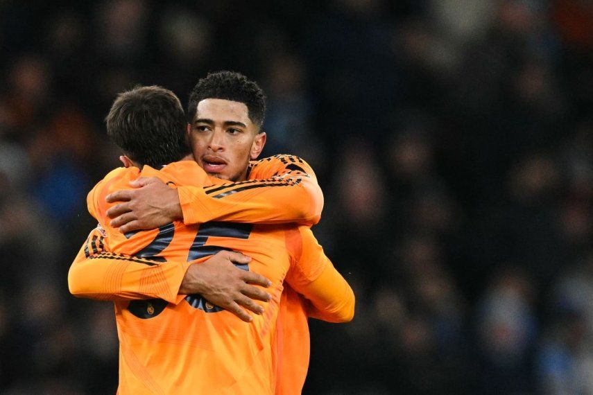 El inglés Jude Bellingham, del Real Madrid, celebra luego de anotar el tercer gol de su equipo en un desafío ante el Manchester City, el 11 de febrero de 2025.