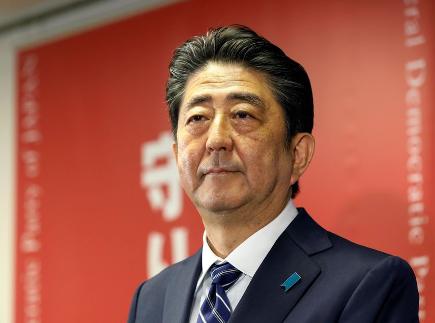 &nbsp;El primer ministro nipón, Shinzo Abe, que obtuvo este domingo una sólida victoria de la coalición gobernante, ya recibió su primer ataque por parte del líder norcoreano.&nbsp;