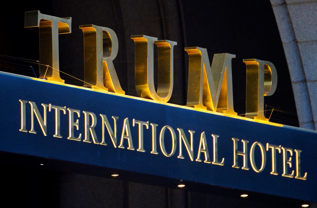Logo del hotel Trump en Washington DC. Logo del hotel Trump en Washington DC.