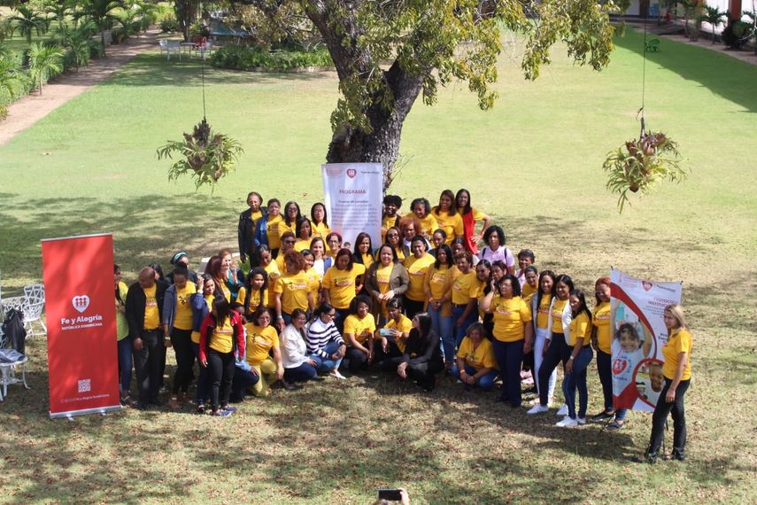 El Movimiento está estructurado como federación de organizaciones locales que ofrece oportunidades de estudio a los sectores más pobres.