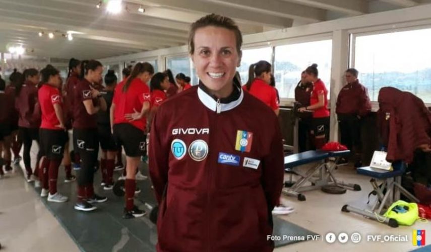 La entrenadora italiana Pamela Conti, al frente de las selecciones femeninas de Venezuela, dirigió en Estados Unidos el reclutamiento de jugadoras para la vinotinto.