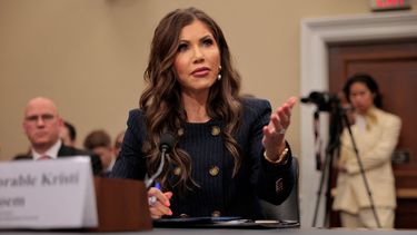 La secretaria de Seguridad Nacional Kristi Noem