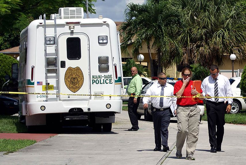 La policía investiga con la familia las posibles causas de la tragedia. (Foto: Frank Díaz Donikian)