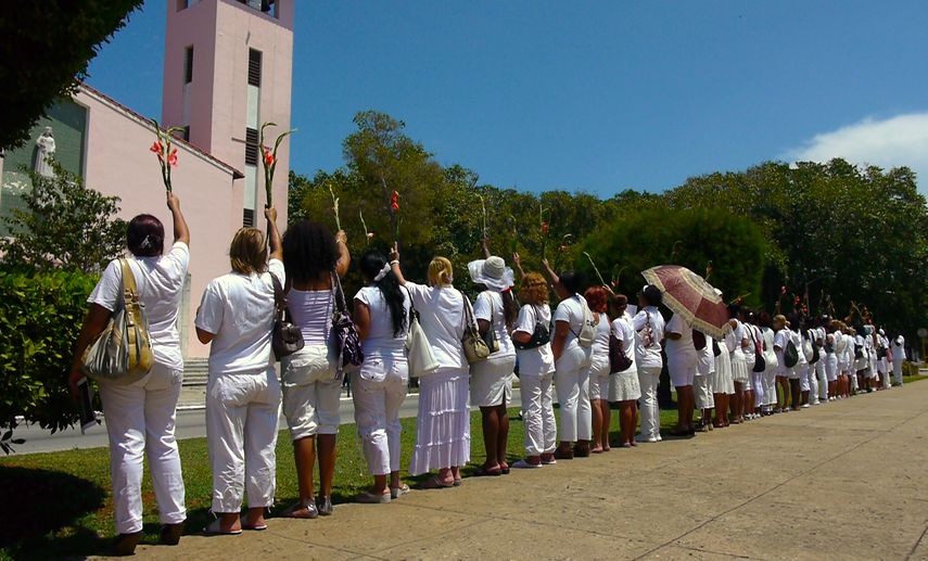 En el informe se precisa, además, que tuvieron lugar 16 agresiones físicas y 18 de acciones de hostigamiento a opositores, principalmente a la organización femenina Damas de Blanco y la Unpacu.