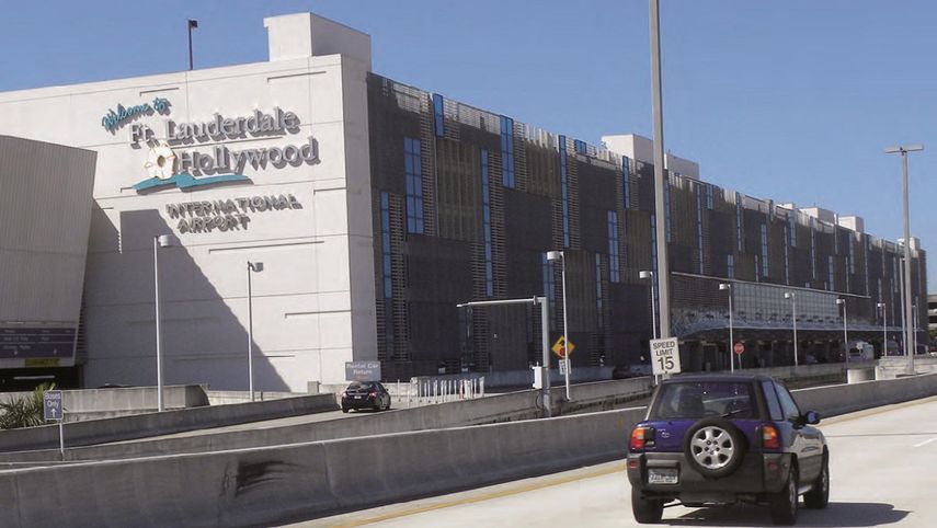 Vista exterior de una de las instalaciones del aeropuerto internacional de Fort Lauderdale.