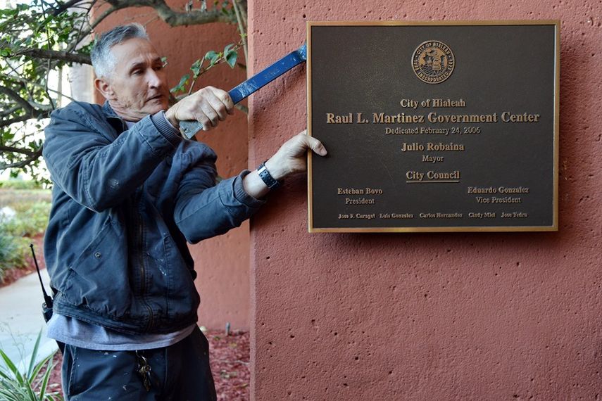 Hialeah decide borrar un capítulo de su historia