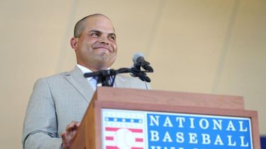 Rodríguez es considerado como uno de los mejores receptores en la historia de las Grandes Ligas.