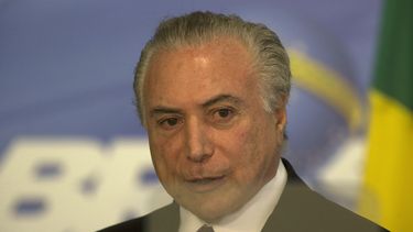 El mandatario fue hospitalizado en Brasilia el pasado miércoles por una obstrucción urinaria, pero recibió el alta horas después tras ser sometido a una serie de exámenes en un centro médico militar de la capital.