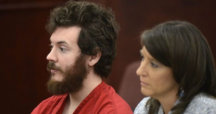 Para sentenciar a Holmes, de 27 años, a la pena capital, que reclama la Fiscalía, el jurado debe de llegar a un acuerdo unánime y, si no lo hace, el joven será condenado a cadena perpetua sin posibilidad de revisión de condena, como pide la defensa, qu