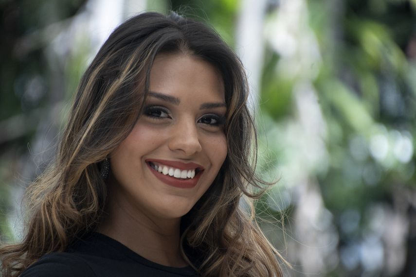 La concursante de Miss Costa Rica 2023 Yoselyn Porras participa en un ensayo para el evento en San José, el 27 de julio de 2023.