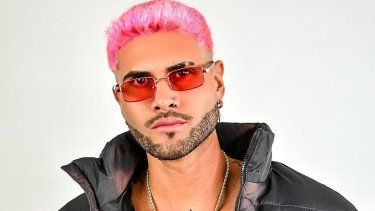 El cantante y compositor Relio.