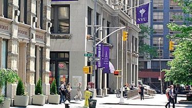 La NYU es la única escuela de medicina entre las mejores del país en tomar una medida de este nivel.