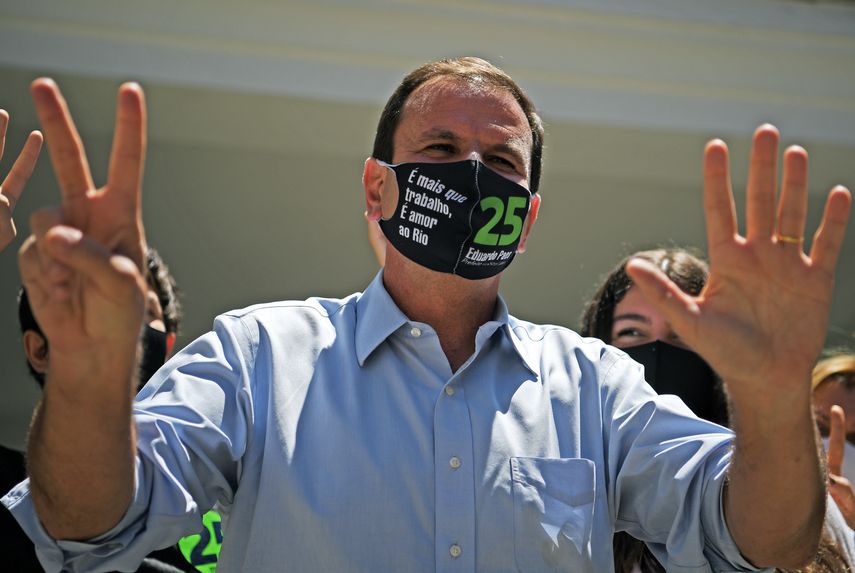 La administración del nuevo alcalde de Río de Janeiro, Eduardo Paes, quien asumió el cargo el 1 de enero, prácticamente enterró el proyecto por lo que el GP de Brasil se seguirá corriendo en Interlagos