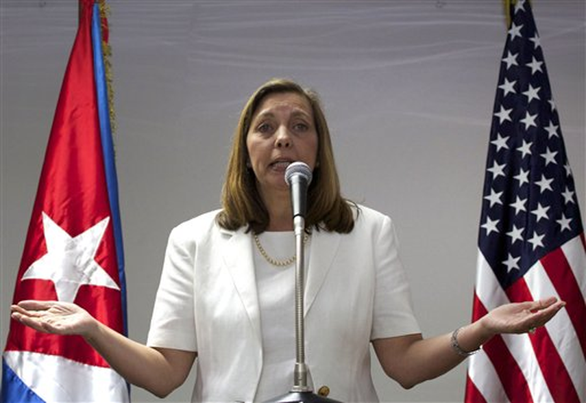 La directora general para Estados Unidos de la cancillería cubana, Josefina Vidal, habla durante una reunión con periodistas después de participar en conversaciones con reprentantes de Estados Unidos en La Habana, Cuba, el jueves 22 de enero de 2015. (