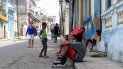 Niños en una calle habanera. Niños en una calle habanera.
