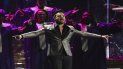 Luis Fonsi interpreta un medley en la ceremonia de los Latin Grammy el 14 de noviembre de 2019 en Las Vegas. Fonsi está nominado a tres Premios Lo Nuestro y cantará en la ceremonia del jueves 18 de febrero de 2021, que se transmitirá en vivo por Univision desde Miami. Luis Fonsi interpreta un medley en la ceremonia de los Latin Grammy el 14 de noviembre de 2019 en Las Vegas. Fonsi está nominado a tres Premios Lo Nuestro y cantará en la ceremonia del jueves 18 de febrero de 2021, que se transmitirá en vivo por Univision desde Miami.