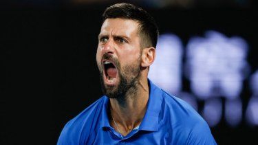 El serbio Novak Djokovic reacciona después de un punto contra el checo Tomas Machac durante su partido individual masculino en el sexto día del torneo de tenis Abierto de Australia en Melbourne, el 17 de enero de 2025.&nbsp;