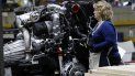 Una empleada de General Motors en una planta de ensamblaje en Michigan. Una empleada de General Motors en una planta de ensamblaje en Michigan.