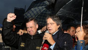 Lasso reiteró que no será cómplice de un fraude y denunció que se ha robado a los ciudadanos su derecho a elegir, que es lo más esencial en una democracia.