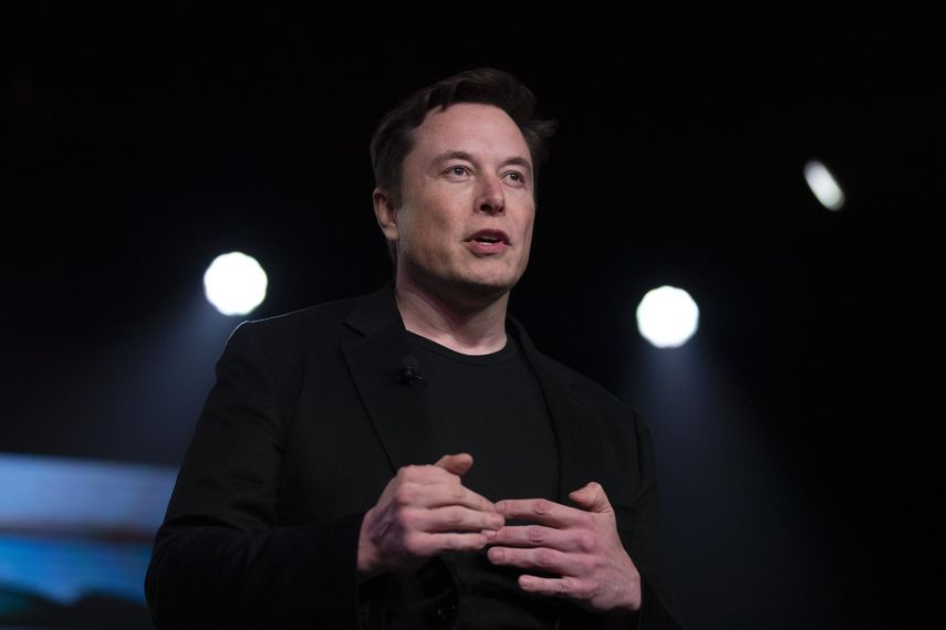 Elon Musk pide más bebés y más petróleo