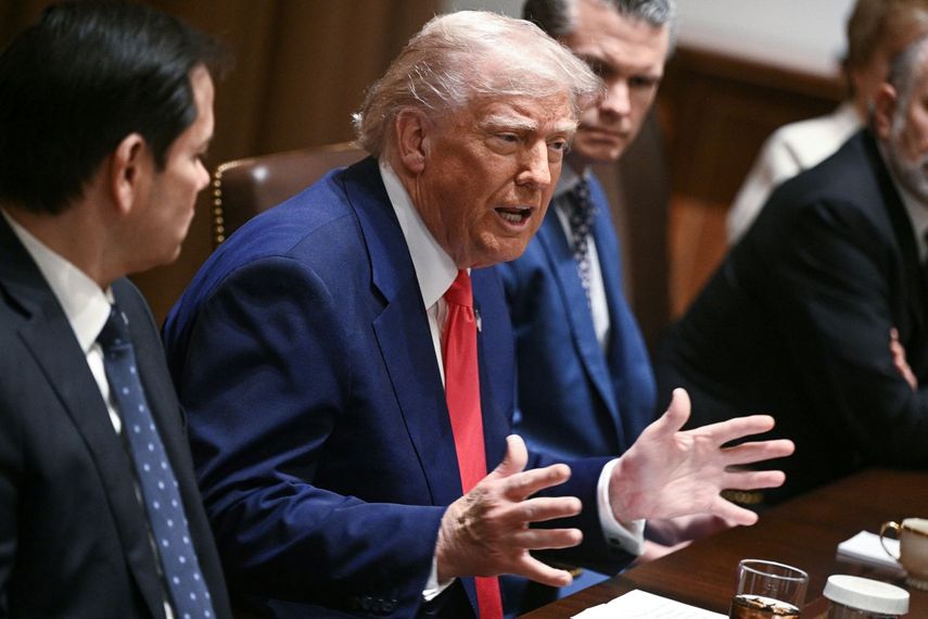 El presidente de Estados Unidos Donald J. Trump reunido con su gabinete en la Casa Blanca.